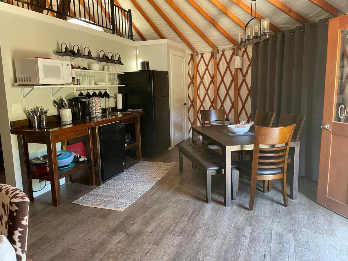 Escalante Yurts - Luxury Lodging Екстериор снимка
