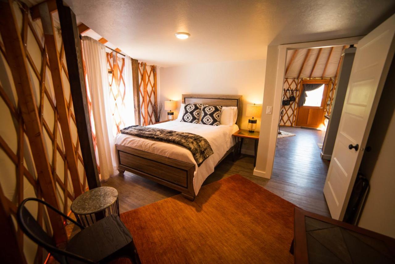 Escalante Yurts - Luxury Lodging Екстериор снимка