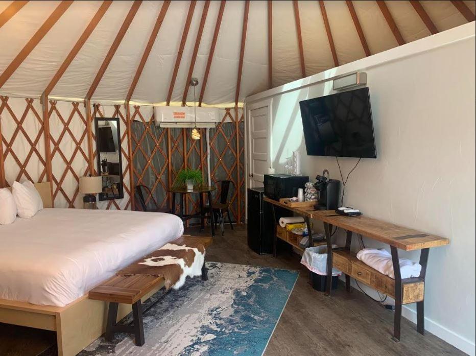 Escalante Yurts - Luxury Lodging Екстериор снимка