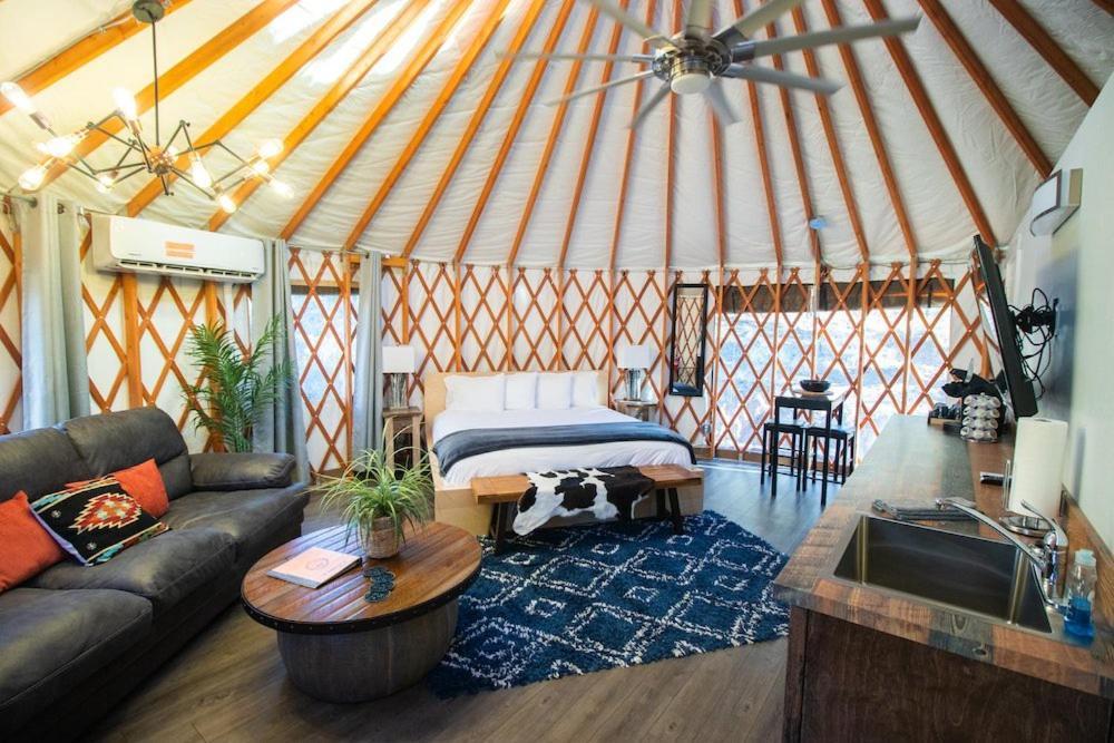 Escalante Yurts - Luxury Lodging Екстериор снимка