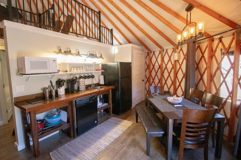 Escalante Yurts - Luxury Lodging Екстериор снимка